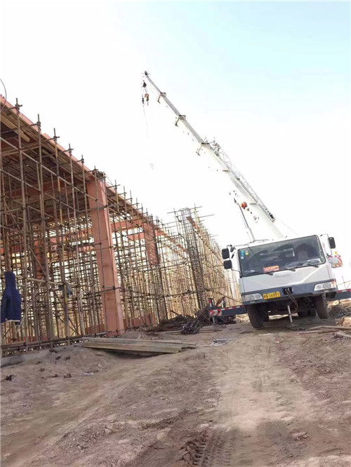 阿克苏市吊车作业的安全注意事项有哪些？